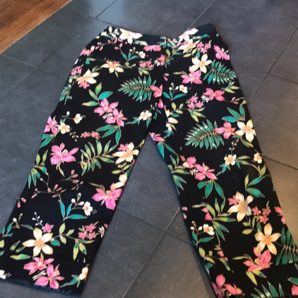 floral pants - Picture 2 of 3